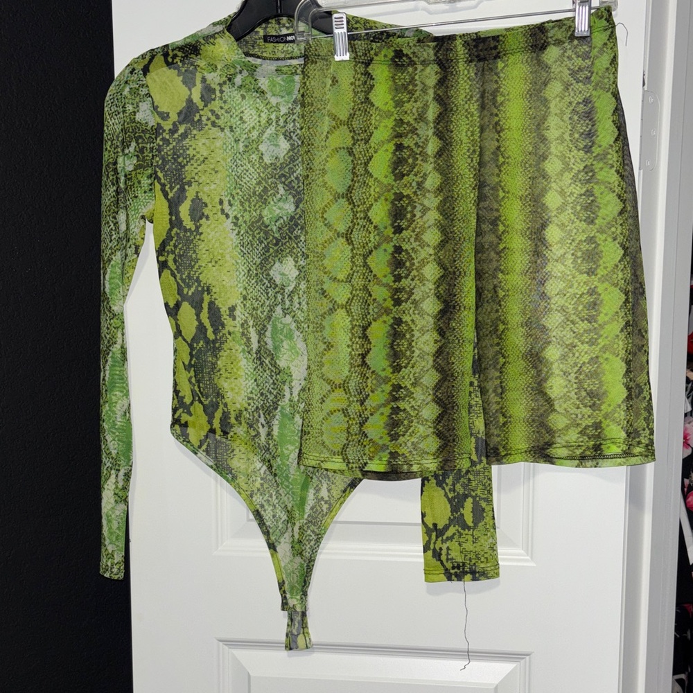 Fashion Nova Neon Green Snake-Print Reptile